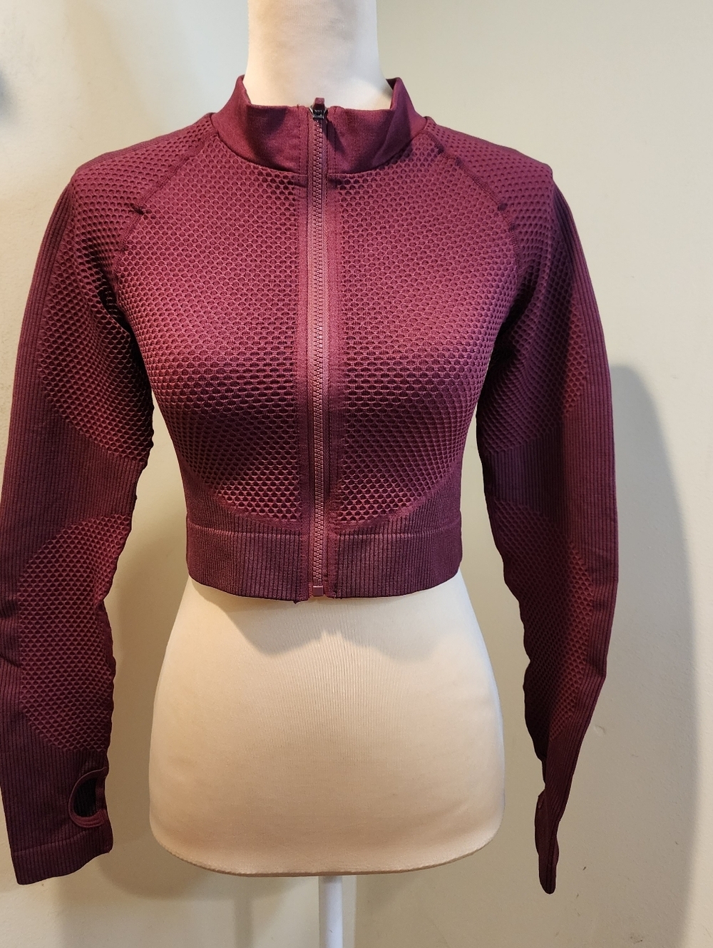 NOVA SPORT Cropped Zip-Front Active Honeycomb  Jacket in Plum Sz M